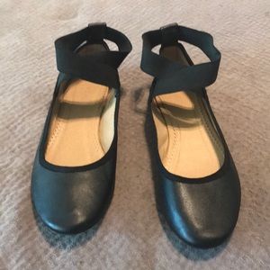 Women’s ballet style flats